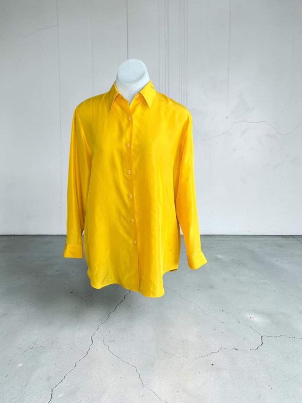 Diane Von Furstenberg Vintage 100% Silk Orange Blouse Size Small